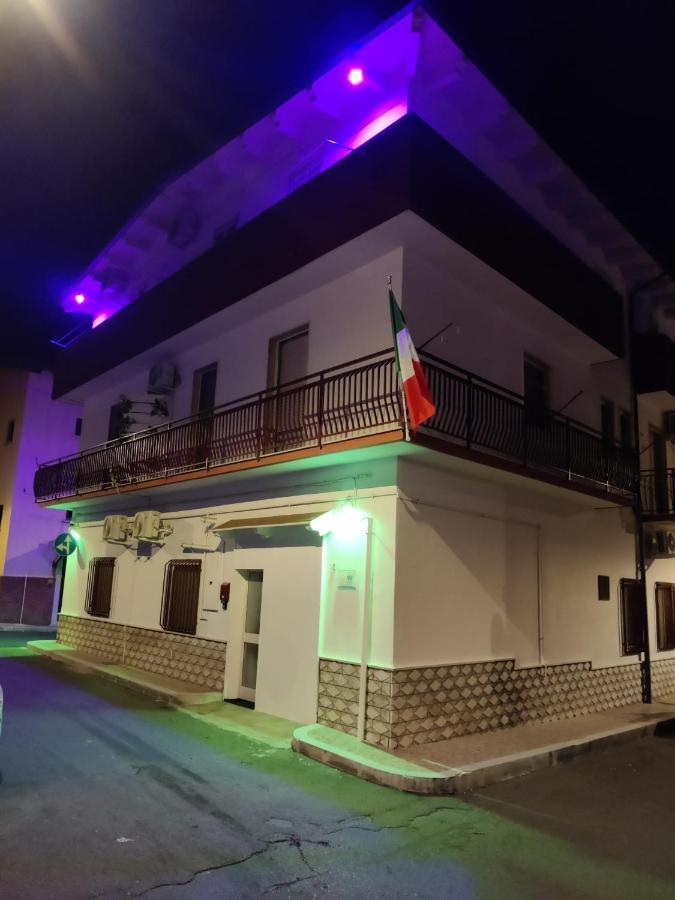 B&B Planet Montalbano Ionico Exterior photo